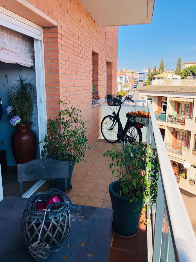 Apartamento Con Terraza Y Piscina En Malgrat De Mar Buitenkant foto